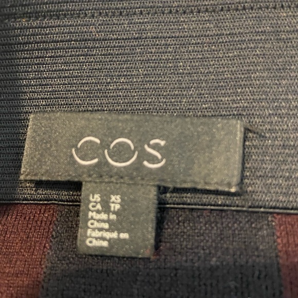 COS Striped matching set in Navy and Burgundy - Picture 4 of 6